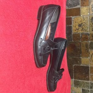 Dark navy Natulizer loafers with tied tassel